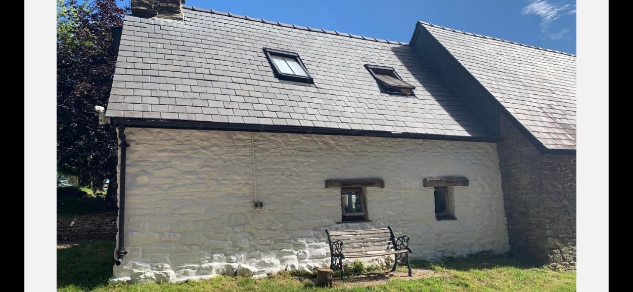 Ty Fferm Hen, Ancient Farmhouse, Coity Bach Talybont-on-Usk Bagian luar foto